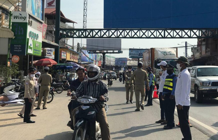 ស្នងការនគរបាលខេត្តកណ្ដាល ច្រានចោលព័ត៌មានដែលថានគរបាលចរាចរណ៍ទទួលសំណូកពីម្ចាស់រថយន្តឈ្នួល ជាថ្នូរមិនចាត់វិធានការតាមច្បាប់