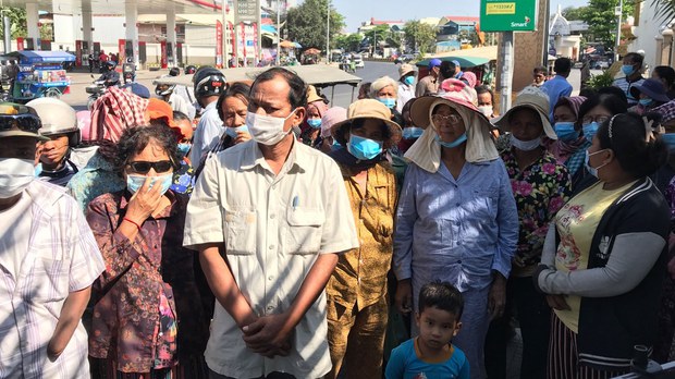 ពលរដ្ឋ​ខេត្ត​ព្រះសីហនុ និង​ខេត្ត​កណ្ដាល​តវ៉ា​ទាមទារ​រក​ដំណោះស្រាយ​ជម្លោះ​ដីធ្លី