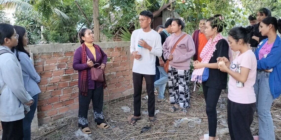 អាណាព្យាបាល​ស្នើ​មន្ត្រី​អប់រំ​ស្រុក​កំពង់​ត្រឡាច​ជួយ​បើក​ច្រក​ចូល​សាលា​បន្ថែម​ទៀតដើម្បីបញ្ជៀសគ្រោះថ្នាក់ចរាចរណ៍ដល់សិស្ស