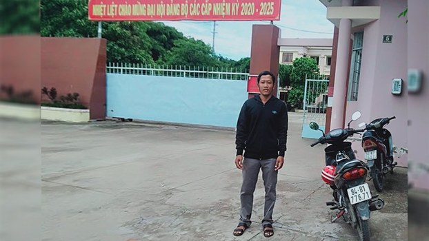 យុវជន​ខ្មែរ​ក្រោម​នៅ​ខេត្ត​ព្រះត្រពាំង​ម្នាក់​ទៀត ត្រូវ​អាជ្ញាធរ​វៀតណាម​ពិន័យ​លុយ​ប្រមាណ ៣០០​ដុល្លារ រឿង​បង្ហោះ​ព័ត៌មាន​ក្លែងក្លាយ​តាម​បណ្ដាញ​សង្គម​ហ្វេសប៊ុក