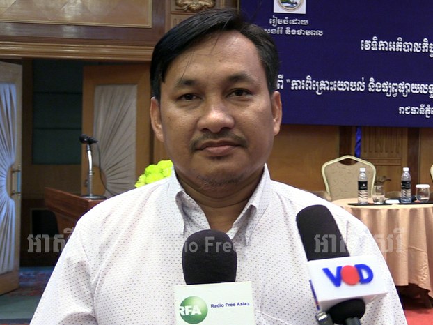 សង្គម​ស៊ីវិល​សាទរ​ចំពោះ​ការ​លុប​ចោល​ឯកសារ​មិន​ប្រក្រតី​របស់​ជន​អន្តោប្រវេសន៍​នៅ​កម្ពុជា
