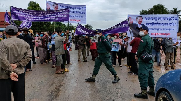 ពលរដ្ឋ​មាន​ជម្លោះ​ដីធ្លី​ជិត ៦រយ​គ្រួសារ​នៅ​ខេត្ត​កំពង់ឆ្នាំង​សុំ​អាជ្ញាធរ​​ឱ្យ​រក្សា​ទុក​ដី​ស្រែ​និង​ចេញ​ប័ណ្ណ​កម្មសិទ្ធិ​