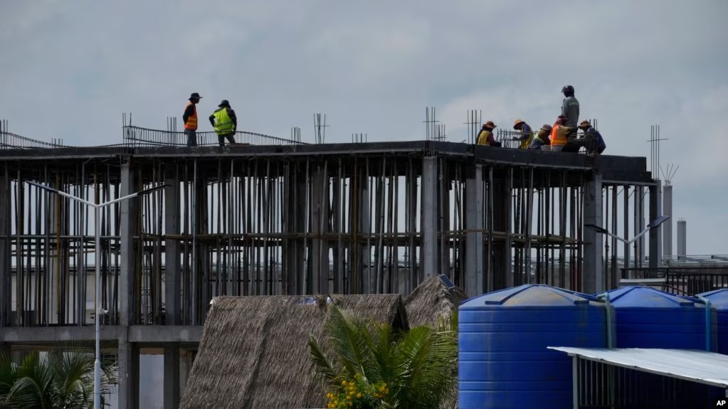 សេដ្ឋី​មួយ​ចំនួន​នៅ​កម្ពុជា​រង​ការ​រិះគន់​ពាក់ព័ន្ធ​នឹង​ការ​ឆបោក​ក្នុង​គម្រោង​អចលនទ្រព្យ 