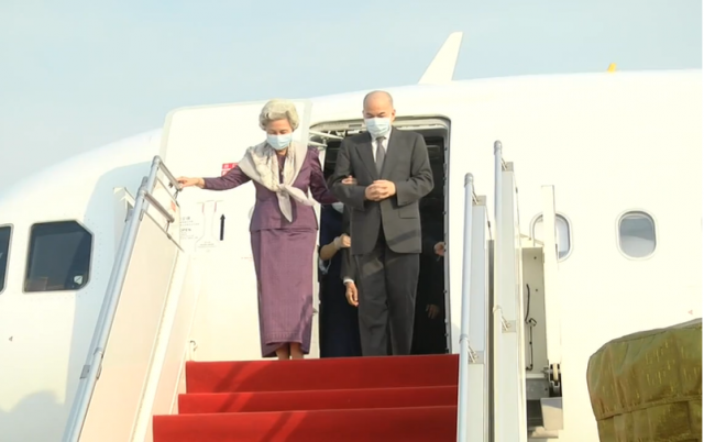 ជាតិក្រសួងត្រៀមវ៉ាក់សាំងកូវីដ-១៩ ដល់កម្មករជាង១០ម៉ឺននាក់ ខណៈមេសហជីពអំពាវនាវកម្មករចូលរួម 