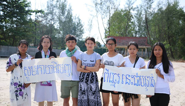 ខ្មែរ | ព័ត៌មាន​ថ្មីៗ | បរិស្ថាន  ក្រុម​យុវជន​ថា អាជ្ញាធរ​មិន​បាន​អនុវត្ត​បញ្ជា​របស់​លោក ហ៊ុន សែន រឿង​ចាក់​ដី​លុប​ឆ្នេរ​ព្រែកត្រែង