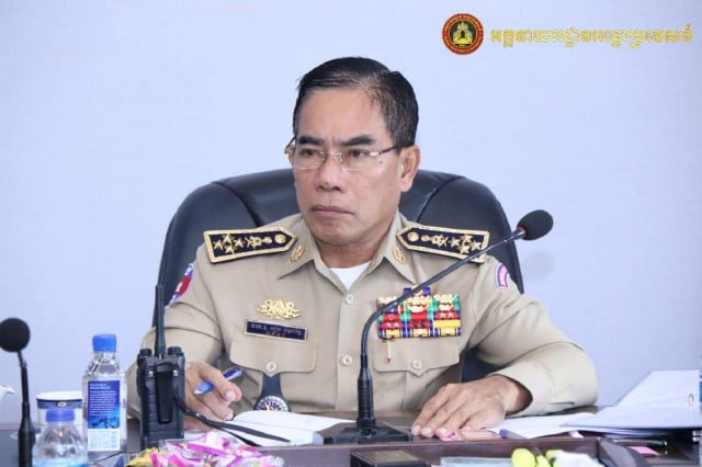 COVID-19ជាតិអគ្គនាយកអន្តោប្រវេសន៍ មិនឲ្យមន្រ្តីក្រោមឱវាទចូលកន្លែងធ្វើការ បើមិនចាក់វ៉ាក់សាំង 