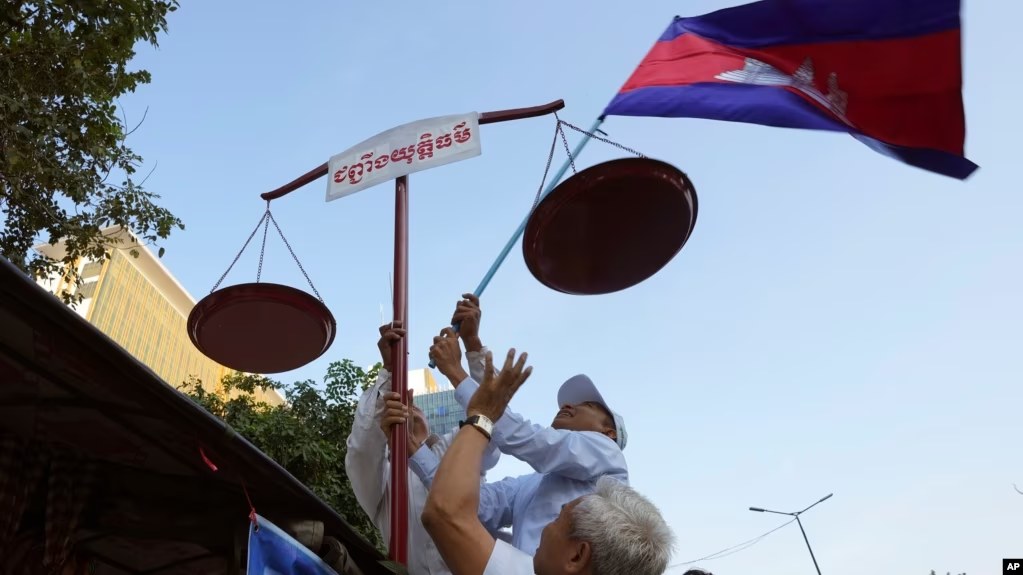 សហភាព​អឺរ៉ុប​និង​ឧត្តម​ស្នងការ អ.ស.ប. ប្តេជ្ញា​លើក​កម្ពស់​សិទ្ធិ​មនុស្ស​នៅ​កម្ពុជា 