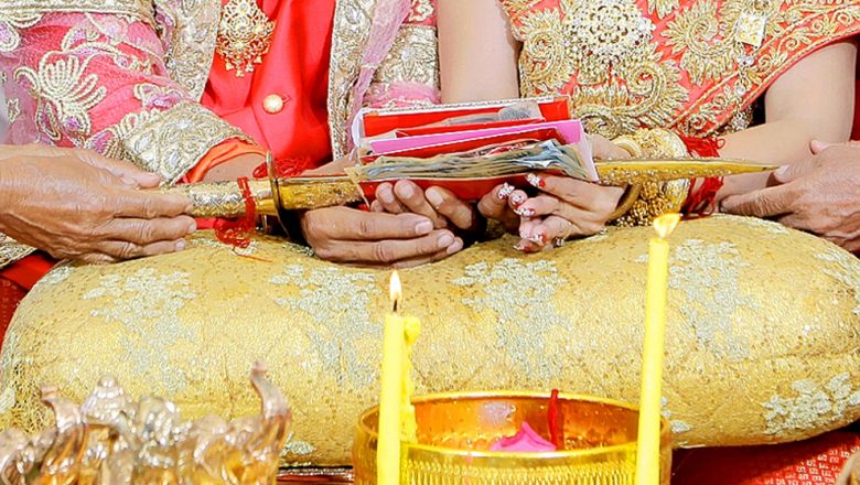 អាជ្ញា​ធ​រខេ​ត្ត​កំពង់​ស្ពឺស​ម្រេ​ចផ្អា​ក​កា​រ​ប្រារ​ព្ធ​ពិ​ធីអា​ពា​ហ៍​ពិពា​ហ៍​ និ​ង​ពិធី​ជ​ប់​លៀ​ង ដើ​ម្បី​ទ​ប់ស្កា​ត់​កូវី​ដ