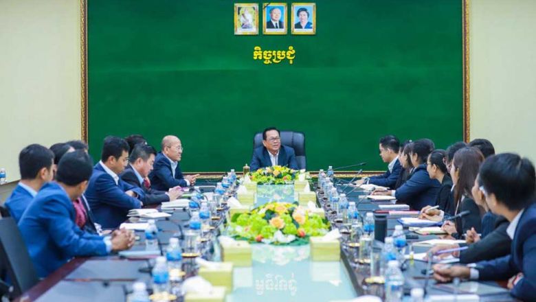 រដ្ឋមន្ត្រី​ការងារ ជំរុញ​និស្សិត​ទៅ​សិក្សា​ក្រៅប្រទេស​ឱ្យ​ប្រឹងប្រែង​សិក្សា​ 