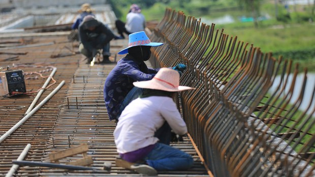 រដ្ឋាភិបាល​ថៃ ព្រមាន​ចាត់​វិធានការ​ផ្លូវ​ច្បាប់​តឹងរ៉ឹង ចំពោះ​ពលករ​បរទេស​ខុស​ច្បាប់