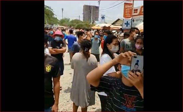 កម្មករ និង​អ្នក​នៅ​បន្ទប់​ជួល​ច្រើន​រយ​នាក់ តវ៉ា​ទាមទារ​អំណោយ​ក្នុង​ពេល​បិទ​ខ្ទប់