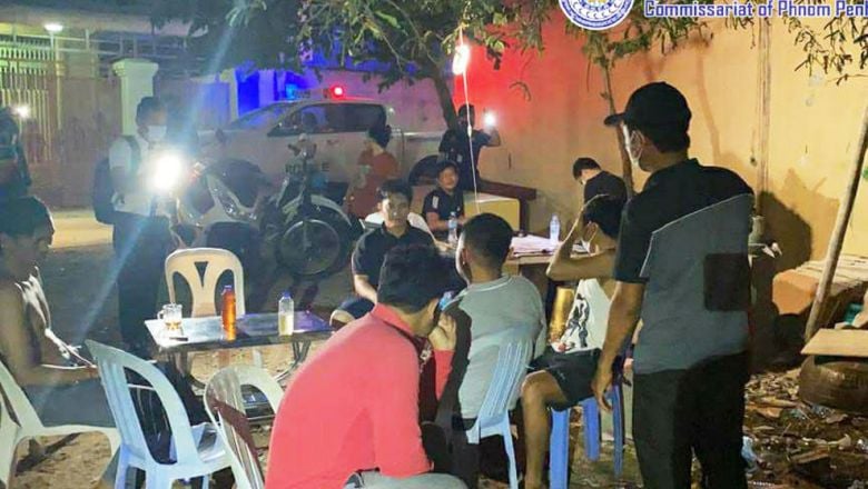 បុរស ១៤ នាក់​ត្រូវបាន​ឃាត់ខ្លួន​ធ្វើ​ចត្តាឡីស័ក​មុនពេល​បញ្ជូន​ទៅ​តុលាការ និង​ផាកពិន័័យ​ក្មេង ៤ នាក់​ផ្សេងទៀត ព្រោះ​ល្មើស​វិធាន​សុខាភិបាល ក្នុង​ពេល​ប្រឆាំង​កូវីដ១៩