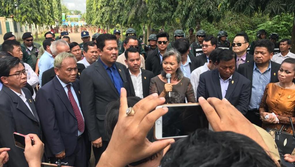សមាជិក​សភា​គណបក្ស​សង្រ្គោះ​ជាតិ​ចំនួន​១៧​រូប បាន​ធ្វើ​ពហិការ​មិន​ចូល​រួម​កិច្ច​ប្រជុំ​រដ្ឋសភា​នៅ​ព្រឹក​មិញ​នេះ