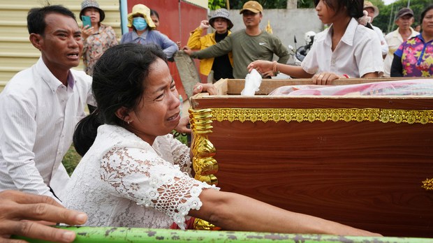  ក្រុម​គ្រួសារ​ស្នើ​អាជ្ញាធរ​ស្វែង​រក​អ្នក​ទទួល​ខុស​ត្រូវ រឿង​លិច​ទូក​ស្លាប់​កុមារ​ចំនួន​១១​នាក់​នៅ​ខេត្តកណ្តាល