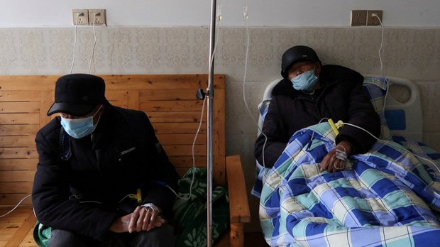 អ្នកជំនាញ​ស្នើឱ្យ​រដ្ឋាភិបាល​គួរ​រឹតបន្តឹង​ភ្ញៀវទេសចរចិន​ខណៈ​ប្រទេស​ចិន​ផ្ទុះ​​ជំងឺ​កូវីដ-១៩​ជា​ថ្មី​