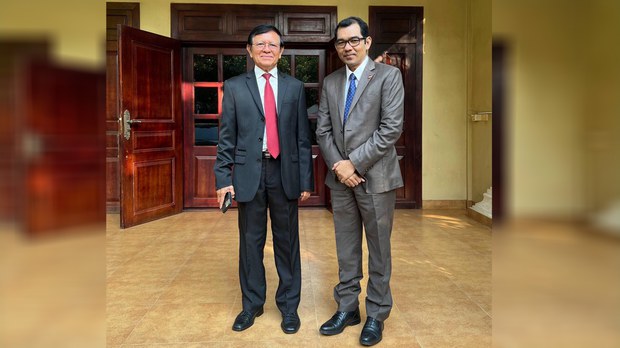 សកម្មជន​បក្ស​ប្រឆាំង លោក ហ៊ុន កុសល ជាប់​ឃុំពីបទ​ប្រមាថ​ព្រះមហាក្សត្រ ​និង​បទ​ញុះញង់ ពឹង​មេធាវី​ឱ្យ​ជួយ​ការពារ​ក្