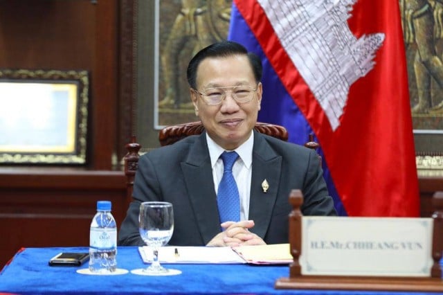 លោក ឈាង វុន បានគ្រឿងឥស្សរិយយសពីជប៉ុន