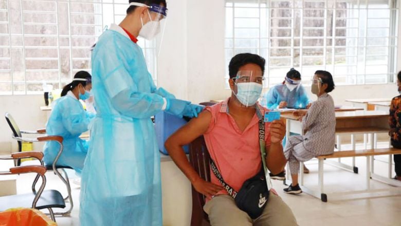 ខេត្ត​ព្រះសីហនុ​ស្នើ​សុំ​ចាក់​វ៉ាក់សាំង​កូវីដ ១៩ ជូន​ពលរដ្ឋ និង​កម្មករ​ជាង ៦ ម៉ឺន​នាក់ 