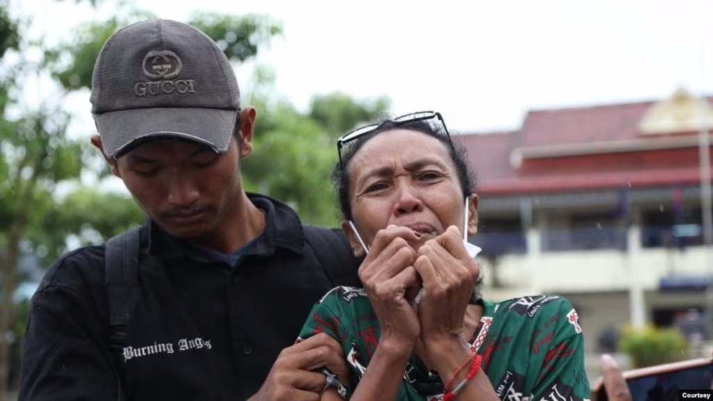 គ្រួសារ​និង​សង្គម​ស៊ីវិល​បន្ត​ជំរុញ​ឱ្យ​តុលាការ​ដោះ​លែង​សកម្ម​ជន​ដីធ្លី​ខេត្ត​កោះកុង​ឱ្យ​មាន​សេរីភាព 