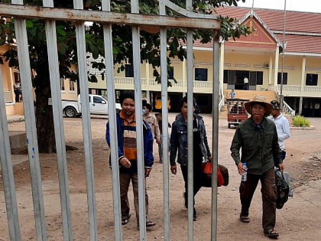 សង្គម​ស៊ីវិល​ជាង​៧០ ស្នើ​ឲ្យ​ក្រសួងបរិស្ថាន​បញ្ឈប់​ការ​ធ្វើទុក្ខបុកម្នេញ​សកម្មជន​ការពារ​ព្រៃឈើ