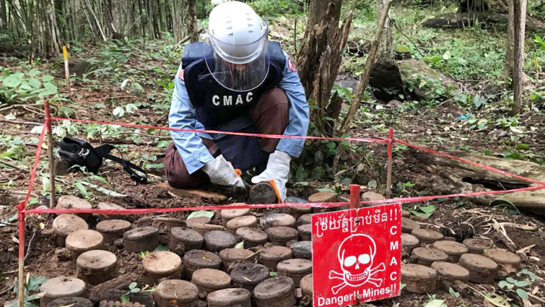 តួកុន​ ០០៧ អំពាវនាវ​ដល់​អន្តរជាតិ​ជួយ​ធ្វើឱ្យ​កម្ពុជា​គ្មាន​គ្រាប់មីន​នៅ​ឆ្នាំ​ ២០២៥