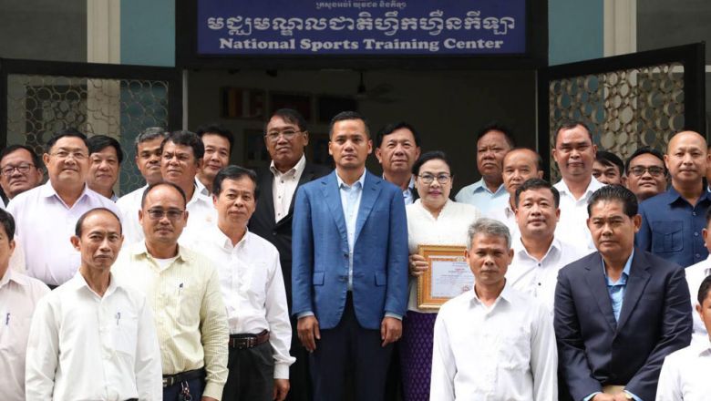 ទោះ​ត្រូវ​ប្តូរ​តួនាទី​ថ្មី តែលោក ស សុខា ជំ​រុញឱ្យ​គ្រប់ផ្នែកពង្រឹង​ប្រសិទ្ធភាព​ការងារ​នៅ​ក្រសួង​អប់រំ​ 