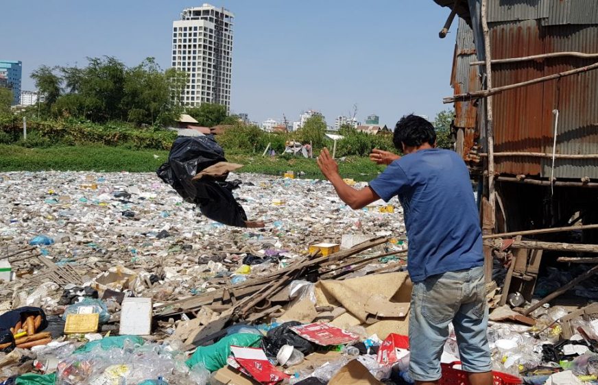 អាជ្ញាធរខណ្ឌចំការមនថាវិធានការបន្តអប់រំពលរដ្ឋពីបញ្ហាសំរាម​