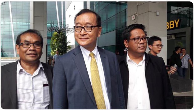  មន្ត្រី​ជាន់​ខ្ពស់​បក្ស​សង្គ្រោះ​ជាតិ​ថា មិន​ផ្ដាច់​ខ្លួន​ពី​លោក សម រង្ស៊ី តាម​ការ​ចង់​បាន​របស់​លោក ហ៊ុន សែន ឡើយ