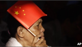 បទសម្ភាសន៍ VOA៖ ការ​ពឹង​ផ្អែក​លើ​ម្ចាស់​បំណុល​តែ​មួយ​ធ្វើ​ឲ្យ​ពលរដ្ឋ​ខ្មែរ​មាន​កំហឹង