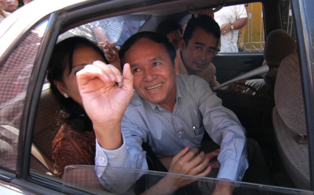 លោក កឹម សុខា៖ កម្ពុជា អាចមានសន្តិភាពនិងការបង្រួបបង្រួម លុះត្រាតែពលរដ្ឋ ទទួលបានការគោរពសិទ្ធិ 