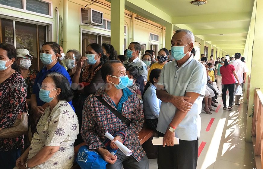 យុទ្ធនាការ​ចាក់​​វ៉ាក់​សាំង​​កូវីដ-១៩​​ជូន​មនុស្ស​​​ចាស់​ ​នឹង​​ចាប់​​​ផ្តើម​​នៅ​​ថ្ងៃ​​ស្អែក