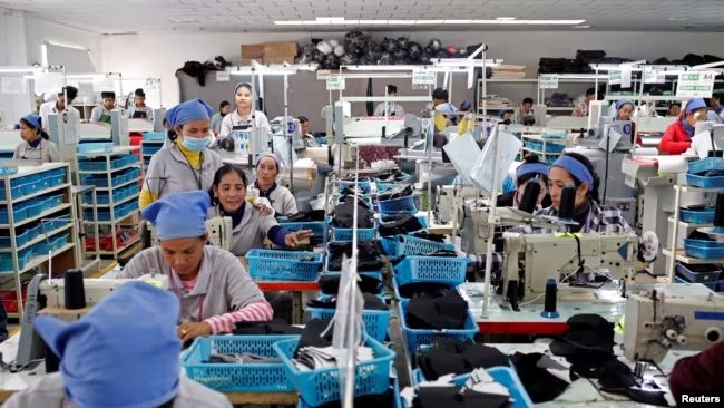 រោងចក្រ​ផ្គត់​ផ្គង់​ស្បែក​ជើង​កីឡា​ឱ្យ​ក្រុមហ៊ុន ​Puma រង​ការ​ចោទ​ប្រកាន់​ថា​បាន​បំពាន​សិទ្ធិ​ចង​ក្រង​សហជីព 