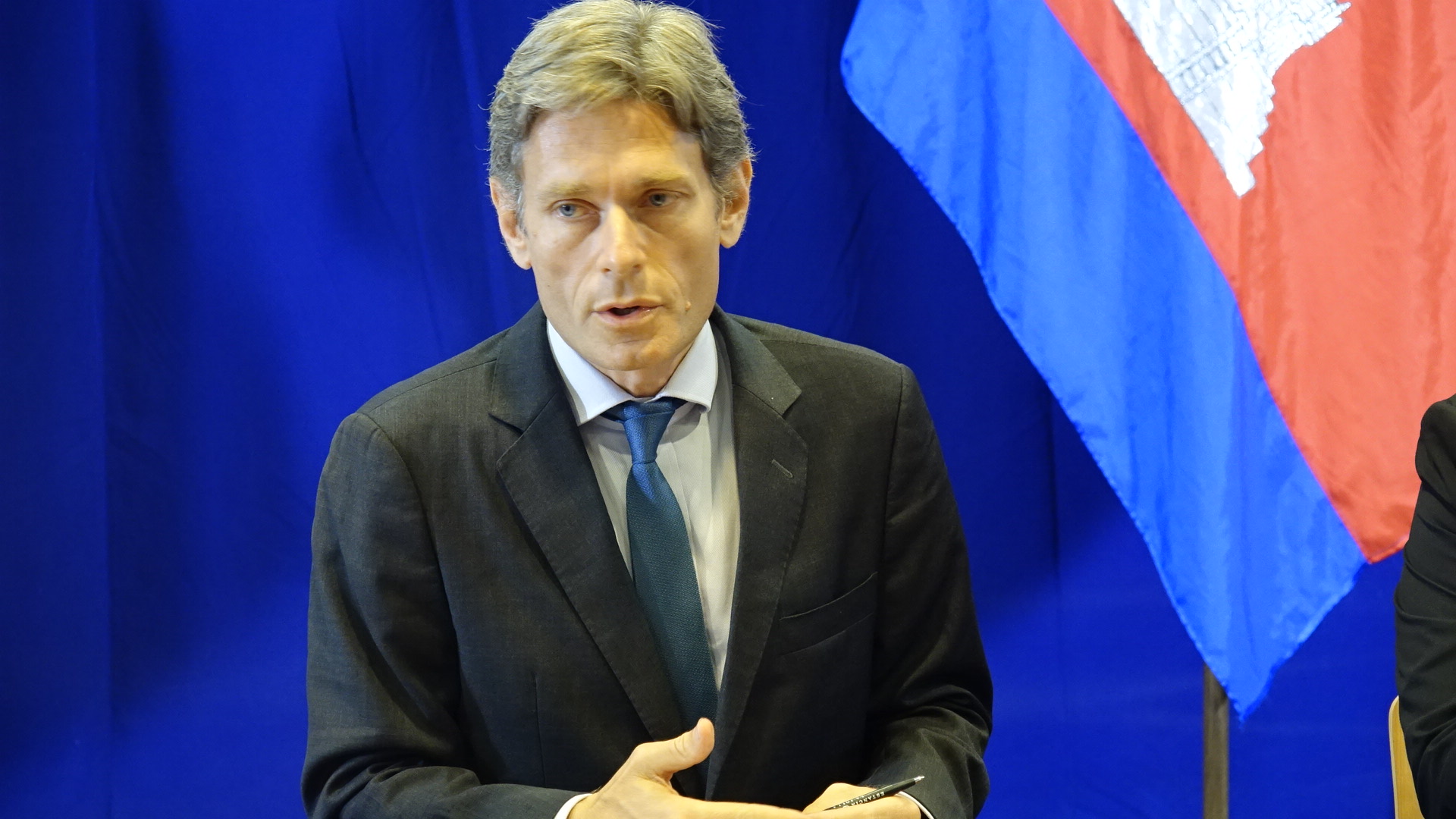 អាមេរិកជំរុញឲ្យទម្លាក់ការចោទប្រកាន់លើមន្រ្តីសិទ្ធិមនុស្សនិងបក្សប្រឆាំង