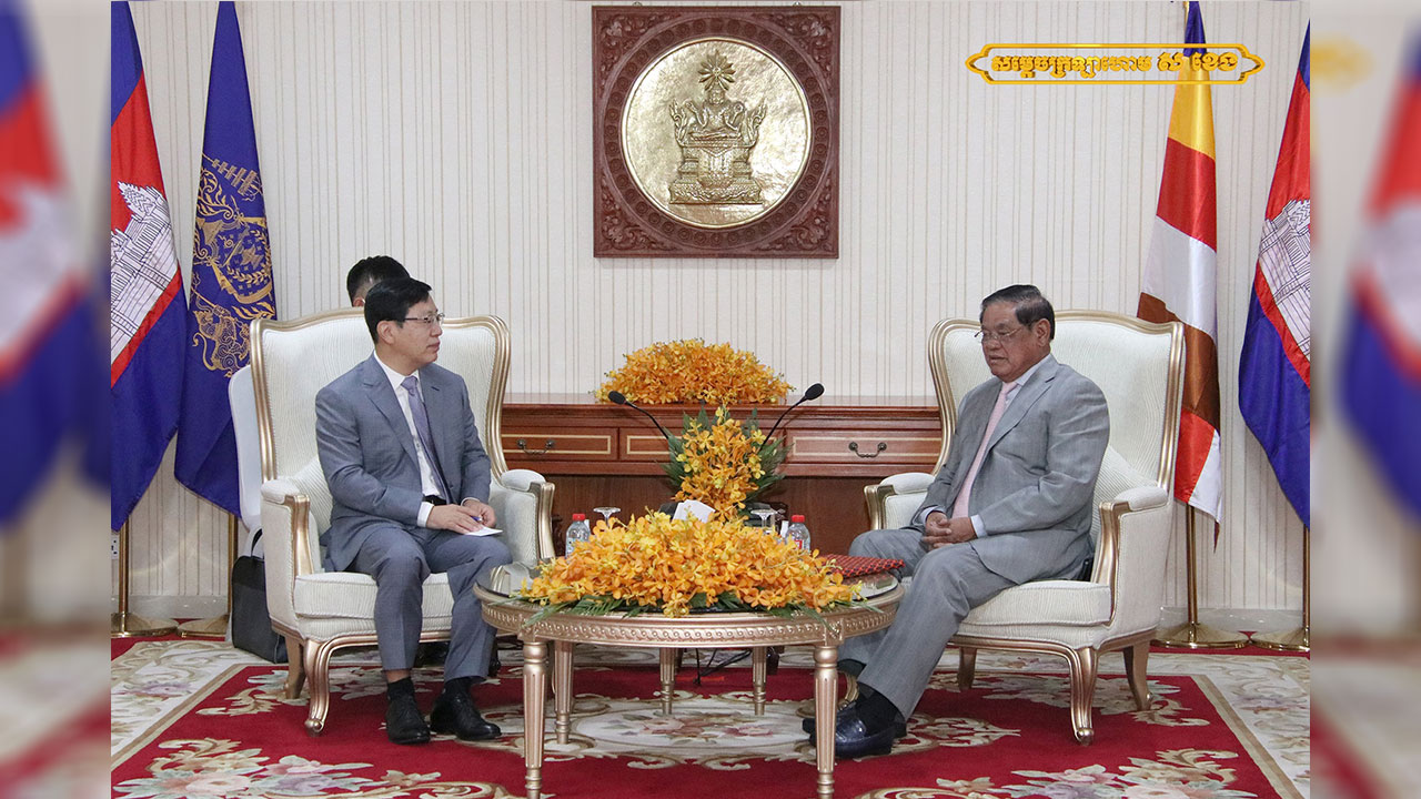 សម្ដេច ស​ ខេង ស្នើឲ្យចិន ជួយស្រាវជ្រាវរកក្រុមមេក្លោងឧក្រិដ្ឋជនឆ្លងដែន