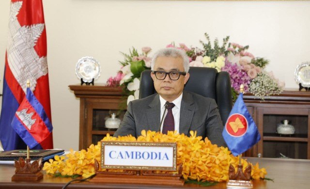 លោក អូន ព័ន្ធមុនីរ័ត្ន ជា​បេក្ខភាព​នាយករដ្ឋមន្ត្រី​មួយរូប​? 