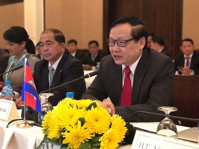 ជាតិសេដ្ឋកិច្ចមន្ត្រី​ក្រសួងពាណិជ្ជកម្ម​៖ ភាគរយមិន​ដក EBA ពី​កម្ពុជា ច្រើនជាង​ដក