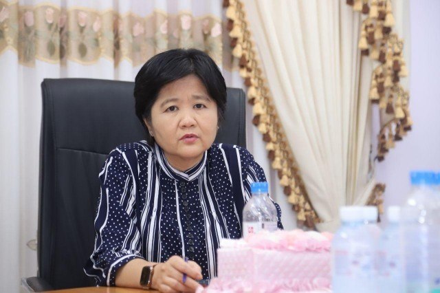 អ្នកនាំពាក្យ អះអាងថា បុរសធ្វើចត្តាឡីស័កម្នាក់ ដែលធ្លាក់ពីលើអគារ គឺដោយសារភ្លាត់ជើង 