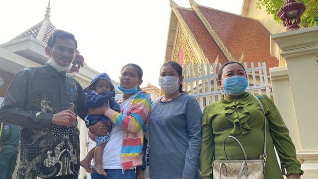 មន្ត្រី​សង្គម​ស៊ីវិល និង​សាច់ញាតិ​សកម្មជន​បក្ស​ប្រឆាំង​ចាត់​ទុក​ករណី​ចាប់​ខ្លួន​ជា​រឿង​នយោបាយ​ច្រើន​ជាង​អនុវត្ត​ច្បាប់