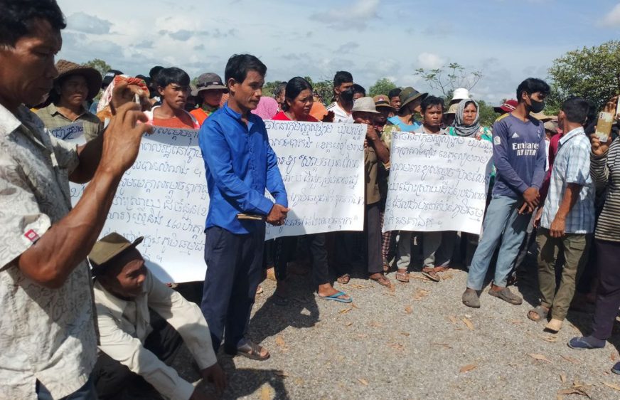 អ្នកភូមិស្នា​សង្គ្រាម​ជាង​៧០គ្រួសារ​ដាក់​ស្នាមមេដៃ​ជាថ្មី ស្នើ​ឱ្យ​ដោះស្រាយ​រឿង​ដីធ្លី​ក្រោយ​អាជ្ញាធរ​បដិសេធ