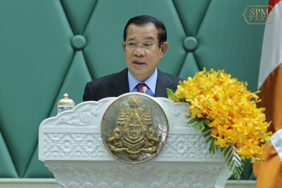 លោកហ៊ុន សែន ព្រមានចាត់វិធានការមន្ត្រីអសកម្មខណៈការបោះឆ្នោតជិតមកដល់