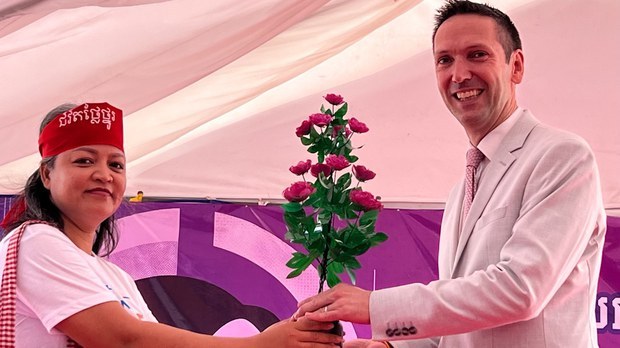 ពលរដ្ឋ និង​សង្គម​ស៊ីវិល​ជំរុញ​ទៅ​រដ្ឋាភិបាល​ធានា​ការ​គោរព​សិទ្ធិ​ស្ត្រី និង​ក្មេង​ស្រី