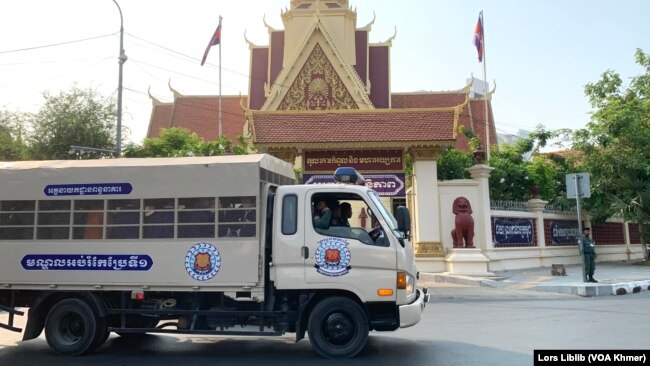 តុលាការ​កំពូល​តម្កល់​សេចក្តី​សម្រេច​កាត់​ទោស​សកម្ម​ជន​គណបក្ស​ប្រឆាំង​១៣​នាក់