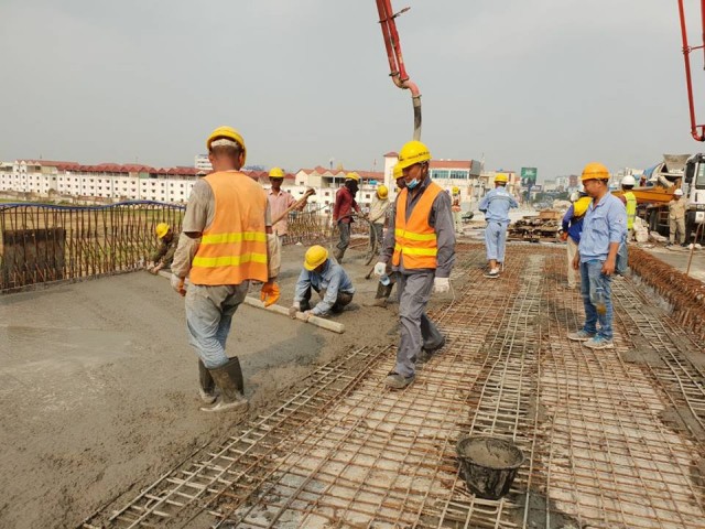 ក្នុង​ឆ្នាំ​២០១៧រដ្ឋាភិបាល​ចុះ​កិច្ចព្រមព្រៀង​ខ្ចីលុយ​ក្រៅប្រទេស​ចំនួន ៩៧៧ លាន​ដុល្លារ