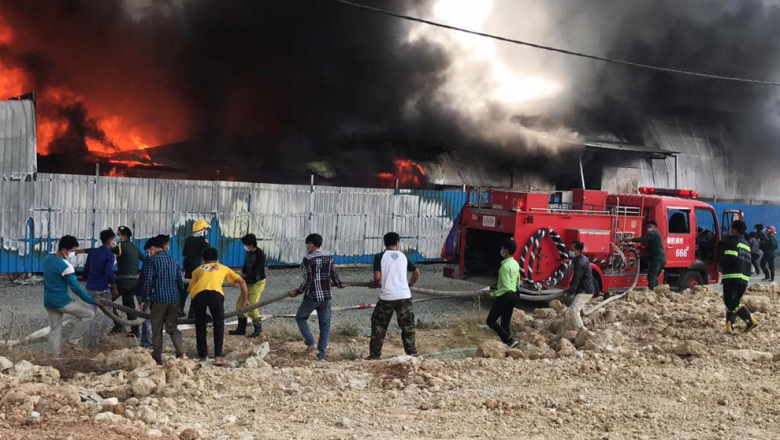 អគ្គិភ័យ​បាន​ឆាបឆេះ​ឃ្លាំង​ស្តុក​ពូក​មួយ​ទាំងស្រុង​ នៅក្នុង​សង្កាត់​កាកាប​២