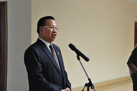 លោក ឈាង វុន អ្នកនំាពាក្យរដ្ឋសភា មកពីគណបក្ស ប្រជាជនកម្ពុជា បានអះអាង ថា រដ្ឋសភាមិនទាន់ ទទួលបានសេចក្តីស្នើសុំ ធ្វើវិសោធនកម្មច្បាប់រដ្ឋធម្មនុញ្ញ ពីរាជរដ្ឋាភិបាលនៅឡើយទេ