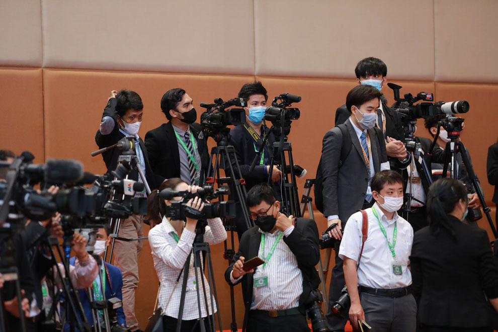 មន្ត្រី​ស្នើឱ្យ​អ្នកសារព័ត៌មាន​ត្រូវ​ប្រកាន់ខ្ជាប់​ក្រមសីលធម៌​វិជ្ជាជីវៈ​