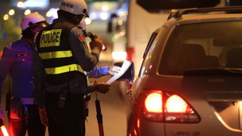 រដ្ឋបាលរាជ​ធានីភ្នំពេញ សម្រេច​ដាក់​បម្រាម​គោចរ និង​វិធានការ​រដ្ឋបាល ២ សប្តាហ៍​ទៀត ដើម្បី​ទប់​ស្កាត់​កូវីដ