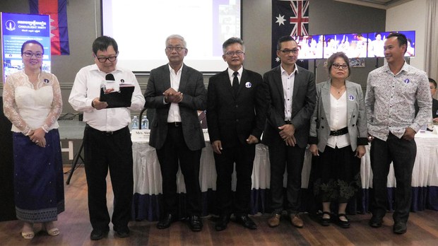 គណបក្ស​ភ្លើង​ទៀន​ ប្រកាស​សុពល​ភាព​ក្រុម​ការងារ​នៅ​ប្រទេស​​អូស្ត្រាលី