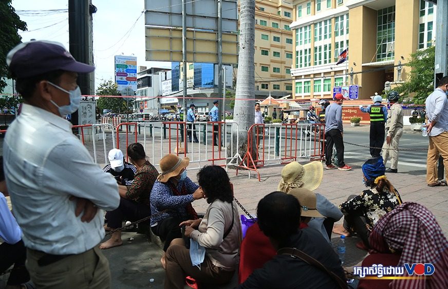 ភូមិដីដុះ ឃុំប៉ើស២ ស្រុកក្រូចឆ្មារ ត្រូវបិទខ្ទប់បណ្ដោះអាសន្នក្រោយមនុស្ស៣នាក់វិជ្ជមានកូវីដ-១៩ 