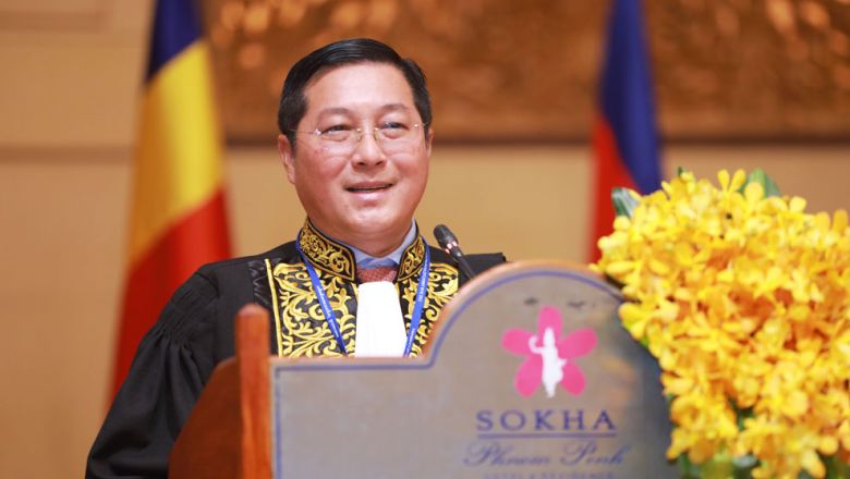 លោក លី ច័ន្ទតុលា បន្ត​ជាប់​ឆ្នោត​ជា​ប្រធាន​គណៈ​មេធាវី ខណៈ​គណៈ​មេធាវី​ចូលរួម​លើកស្ទួយ​វិស័យ​យុត្តិធម៌ និង​វិជ្ជាជីវៈ​មេធាវី